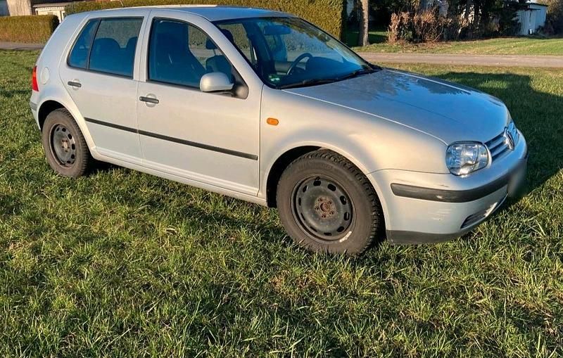 Gebraucht VW Golf IV 75 PS (55 kW) 1998 Silber Kleinwagen