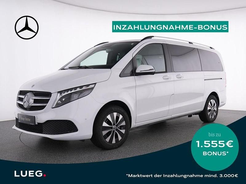 Weiß Gebraucht 2024 Mercedes V250 Van / Kleinbus | 63.795 € (Guter Preis) - Bild 1/4
