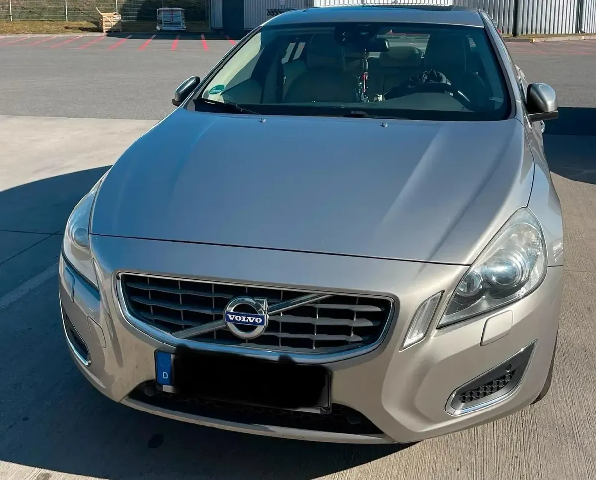 Gebraucht Volvo S60 175 PS (128 kW) 2012 Beige Limousine