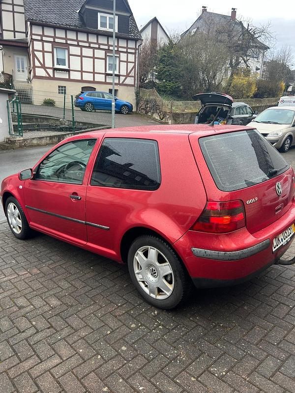 Second-hand VW Golf 105 CP (77 kW) 2000 Roșu Coupe
