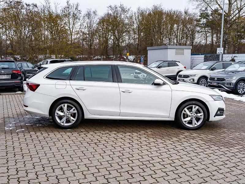 Gebraucht Skoda Octavia Style 150 PS (110 kW) 2023 Weiß Kombi