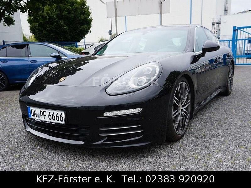 Schwarz Gebraucht 2015 Porsche Panamera 4S Limousine | 37.950 € (Superpreis) - Bild 1/4