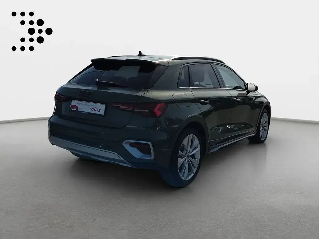 Gebraucht Audi A3 Ambiente 150 PS (110 kW) 2025 Distriktgrün metallic Limousine