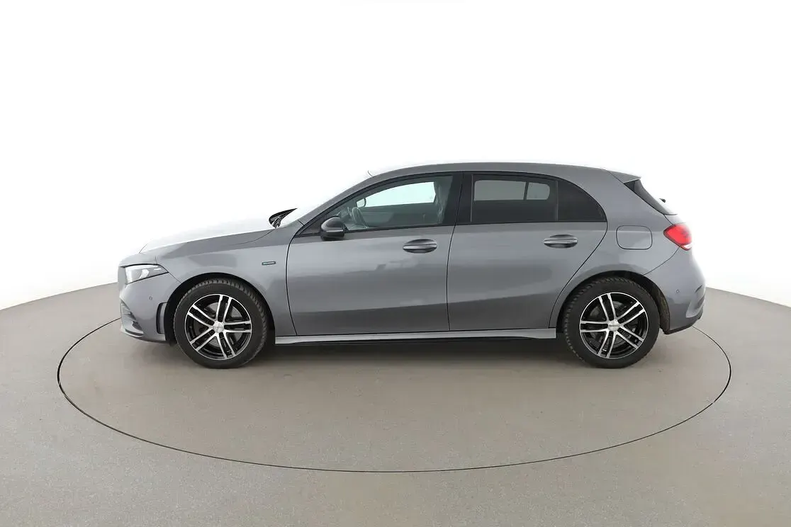 Gebraucht Mercedes A250 AMG line 102 PS (75 kW) 2020 Grau Limousine