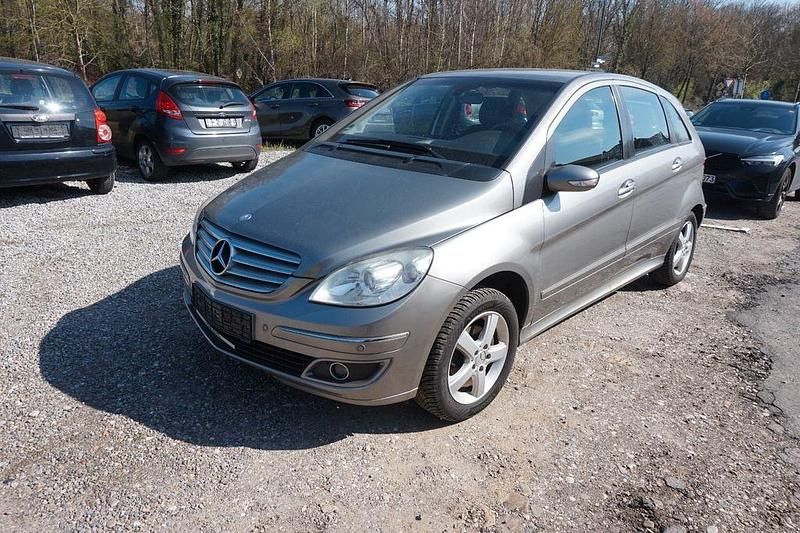 Gebraucht Mercedes B150 95 PS (69 kW) 2006 Grau Van / Kleinbus