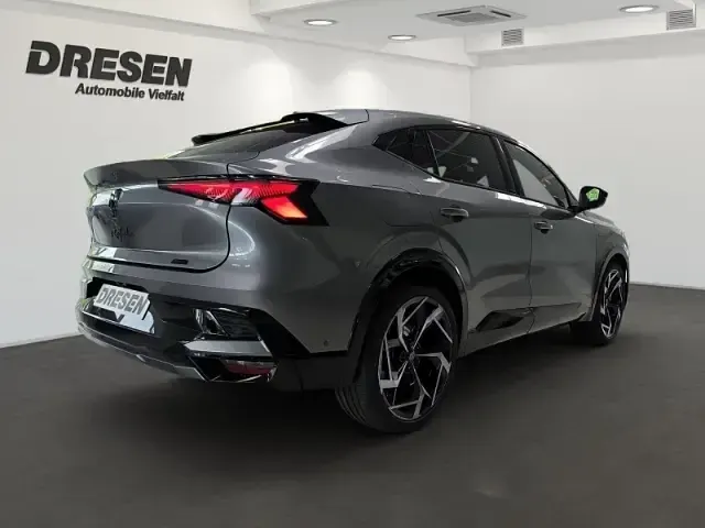 Neu Renault Rafale 300 PS (220 kW) 2026 Grau SUV