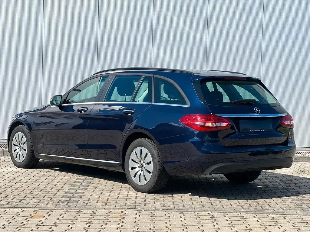 Gebraucht Mercedes C220 194 PS (142 kW) 2019 Blau Limousine