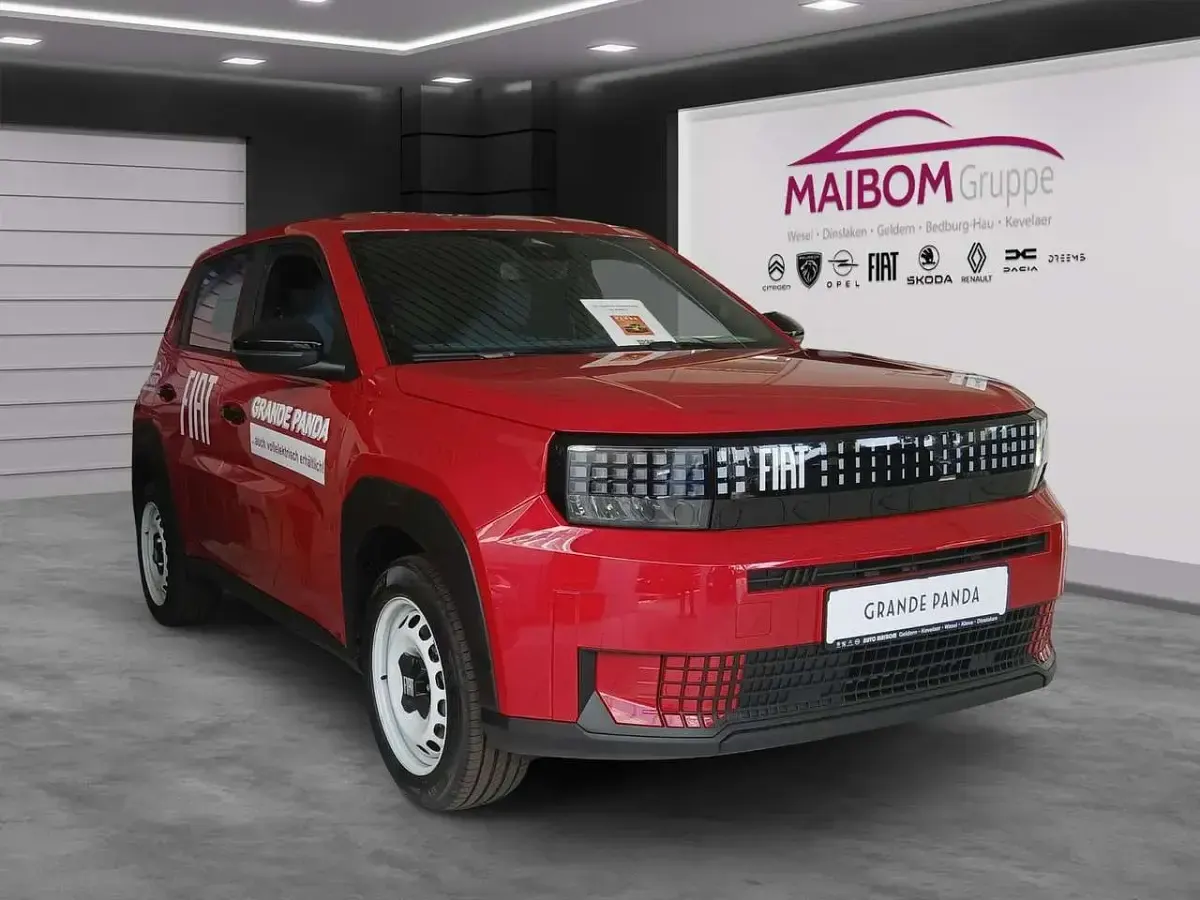 Gebraucht Fiat Grande Panda Red 83 kW (113 PS) 2025 Passione rot Kleinwagen