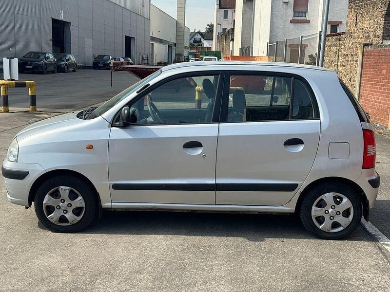 Gebraucht Hyundai Atos 58 PS (42 kW) 2004 Silber Kleinwagen
