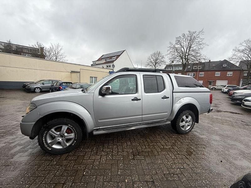Gebraucht Nissan Navara Platinum 171 PS (125 kW) 2009 Silber Pickup