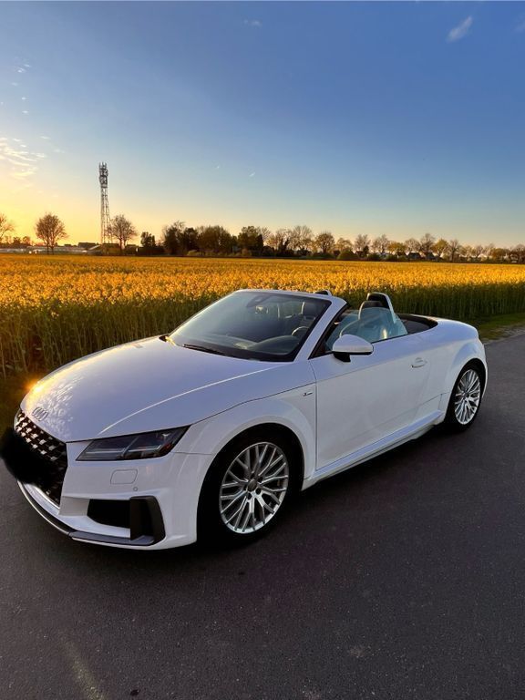 Weiß Gebraucht 2019 Audi TT Roadster Premium Cabrio | 29.990 € (Fairer Preis) - Bild 1/4
