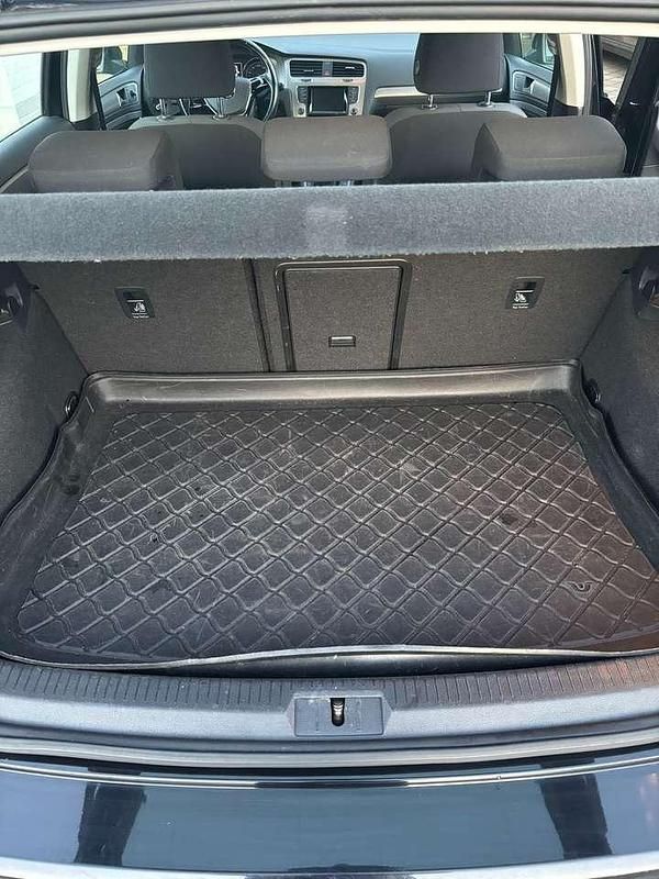 Second-hand VW Golf VII Trendline 86 CP (63 kW) 2014 Negru Berlinǎ