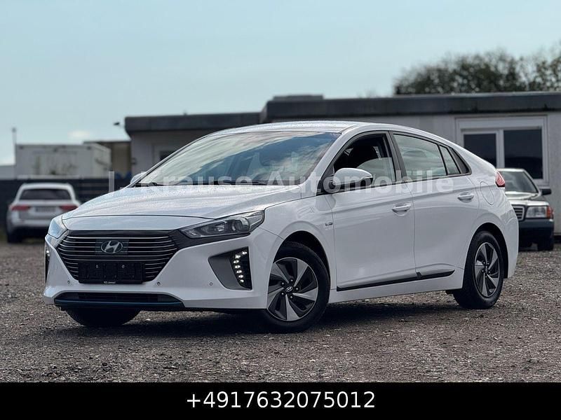 Weiß Gebraucht 2017 Hyundai Ioniq Trend Kleinwagen | 9.450 € (Fairer Preis) - Bild 1/3