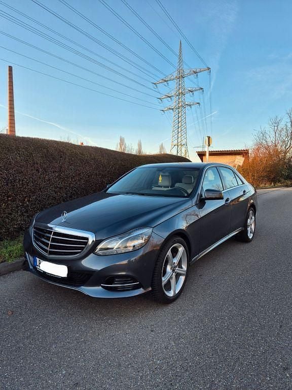 Gebraucht Mercedes E400 Elegance 333 PS (244 kW) 2014 Grau Limousine