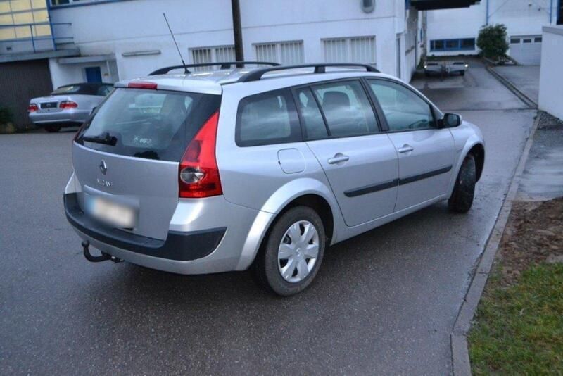 Silber Gebraucht 2006 Renault Mégane GrandTour Kombi | 1.750 € (Fairer Preis) - Bild 1/4