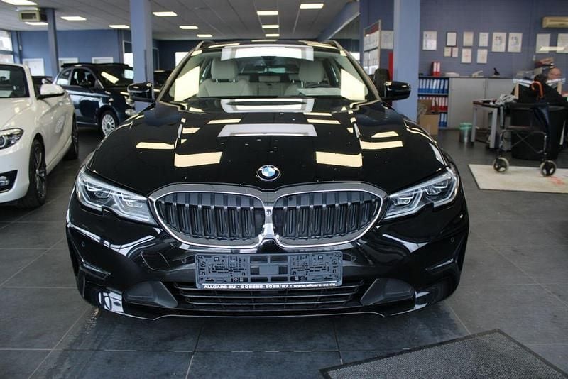 Gebraucht BMW 330 Advantage 258 PS (189 kW) 2021 Schwarz Kombi