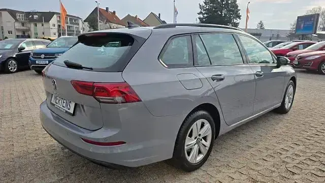 Gebraucht VW Golf VII Life 131 PS (96 kW) 2020 Andere Kombi