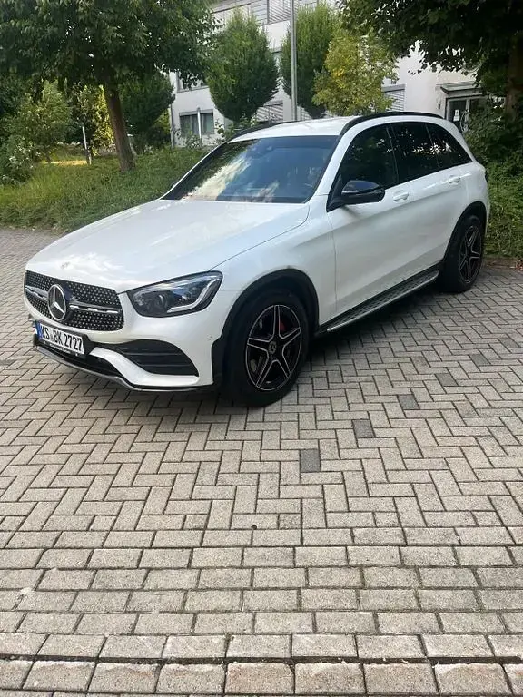 Gebraucht Mercedes GLC300 245 PS (180 kW) 2020 Weiß SUV