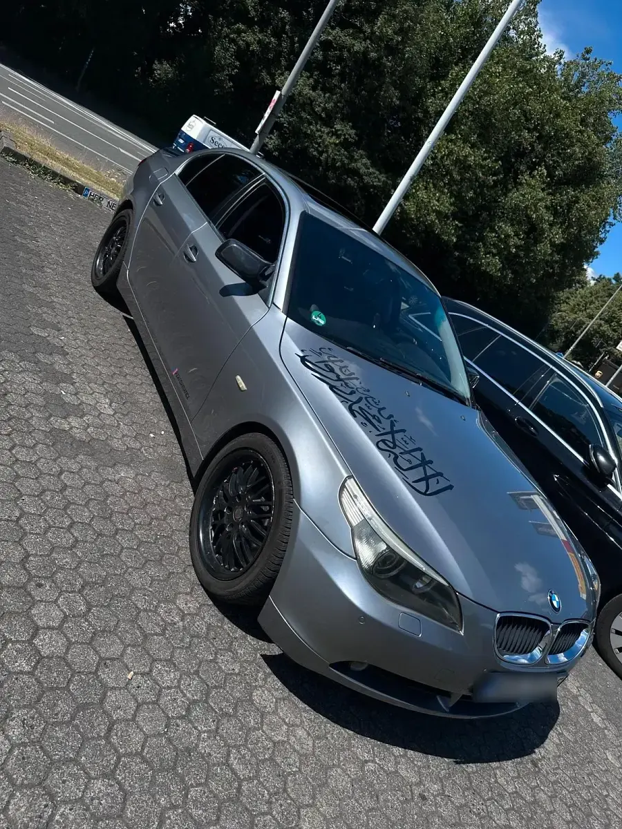Gebraucht BMW 520 170 PS (125 kW) 2004 Grau Limousine