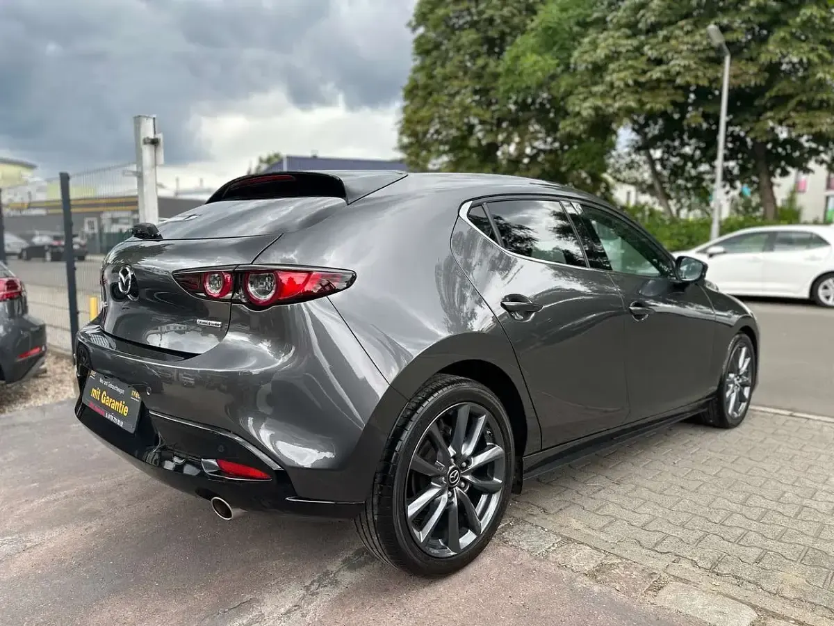 Gebraucht Mazda 3 Selection 122 PS (89 kW) 2019 Machine gray Limousine