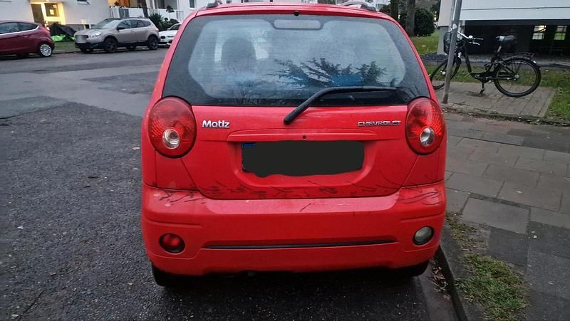 Gebraucht Chevrolet Matiz 60 PS (44 kW) 2008 Rot Kleinwagen
