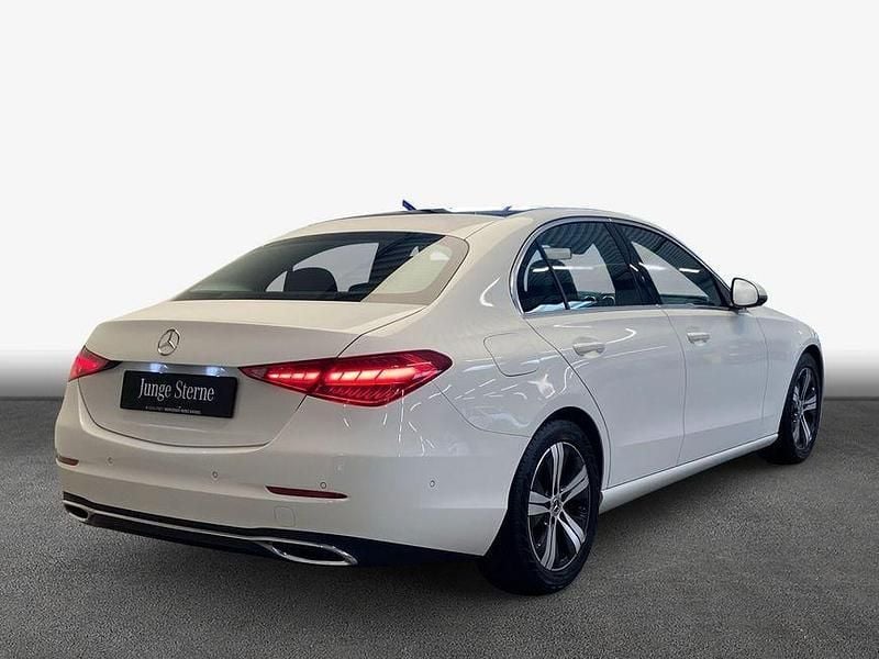 Gebraucht Mercedes C180 Avantgarde 170 PS (125 kW) 2022 Weiß Limousine