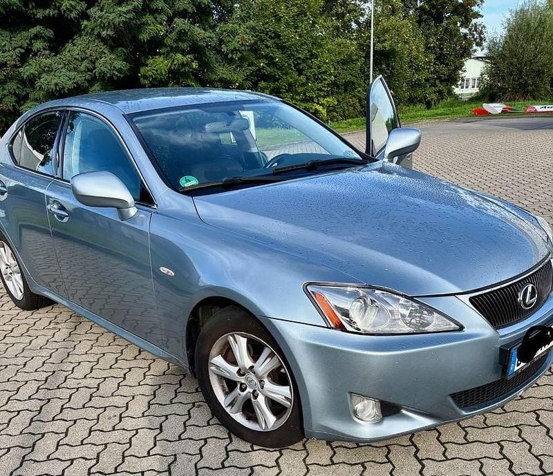 Blau Gebraucht 2006 Lexus IS250 Limousine | 4.500 € (Fairer Preis) - Bild 1/4