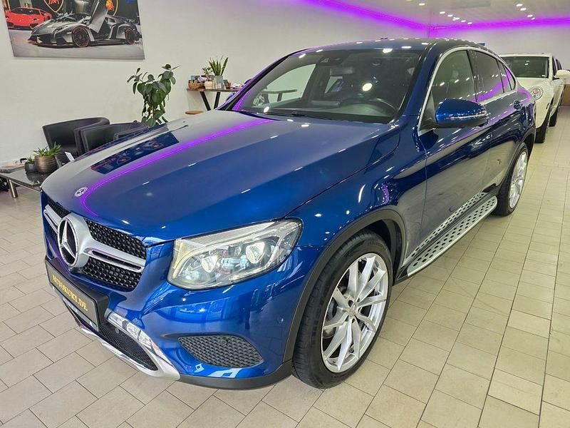 Blau Gebraucht 2019 Mercedes GLC350 Coupé | 31.390 € (Guter Preis) - Bild 1/4