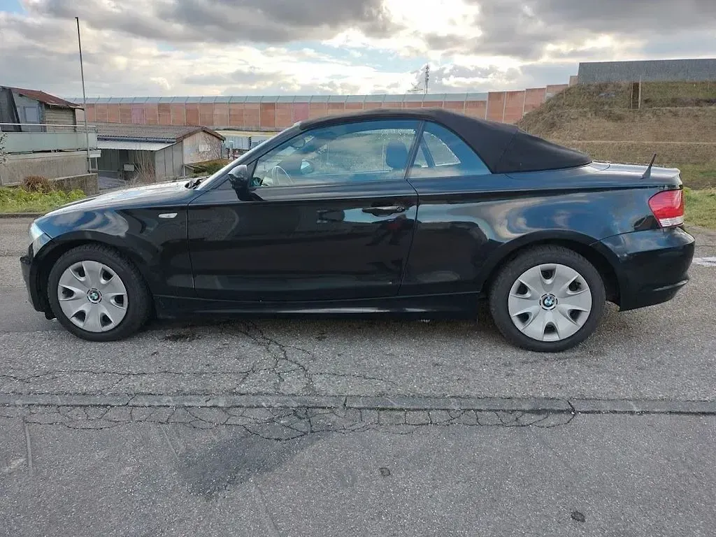 Gebraucht BMW 118 Cabriolet 143 PS (105 kW) 2008 Schwarz Cabrio