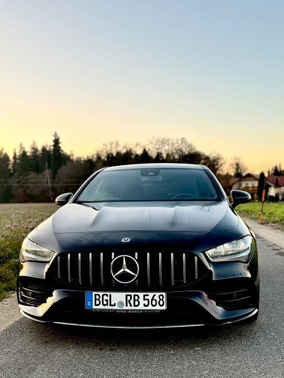 Schwarz Gebraucht 2020 Mercedes CLA250 Shooting Brake Kombi | 20.000 € (Guter Preis) - Bild 1/4
