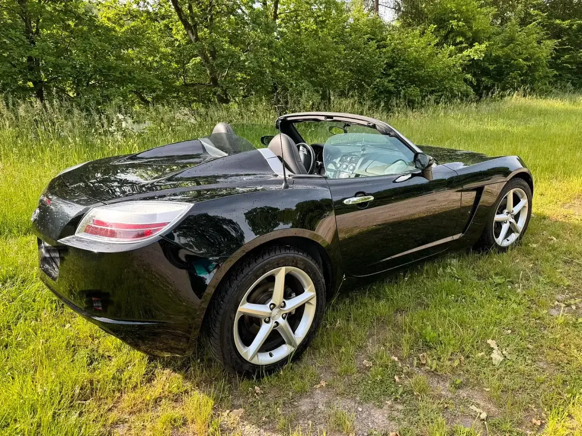 Gebraucht Opel GT 264 PS (194 kW) 2009 Schwarz Cabrio
