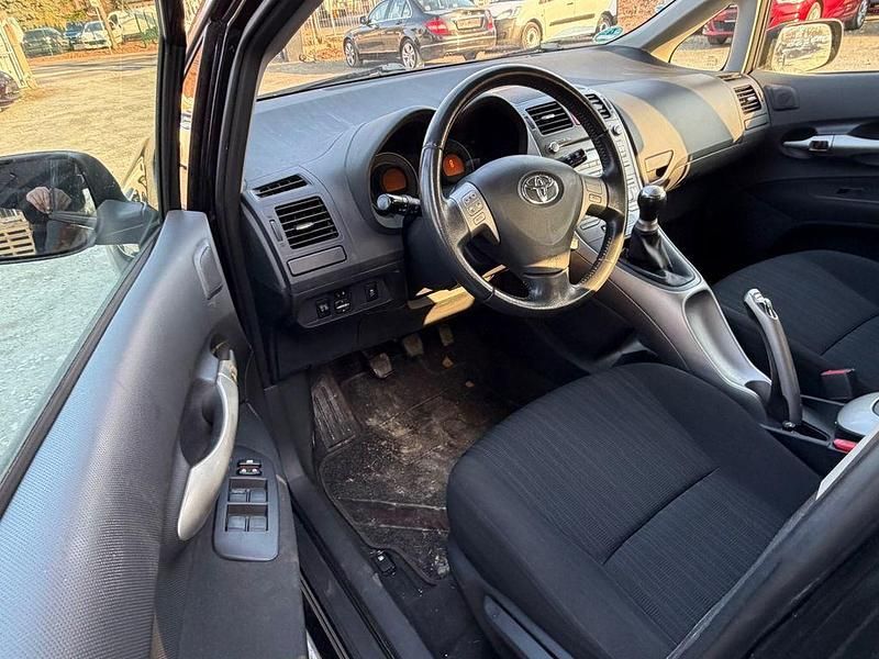 Gebraucht Toyota Auris Sol 124 PS (91 kW) 2007 Schwarz Kleinwagen