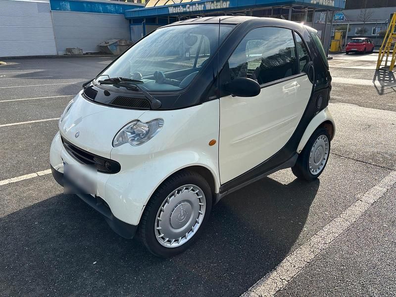 Gelb Gebraucht 2006 Smart ForTwo Coupé Pure Coupé | 1.999 € - Bild 1/4
