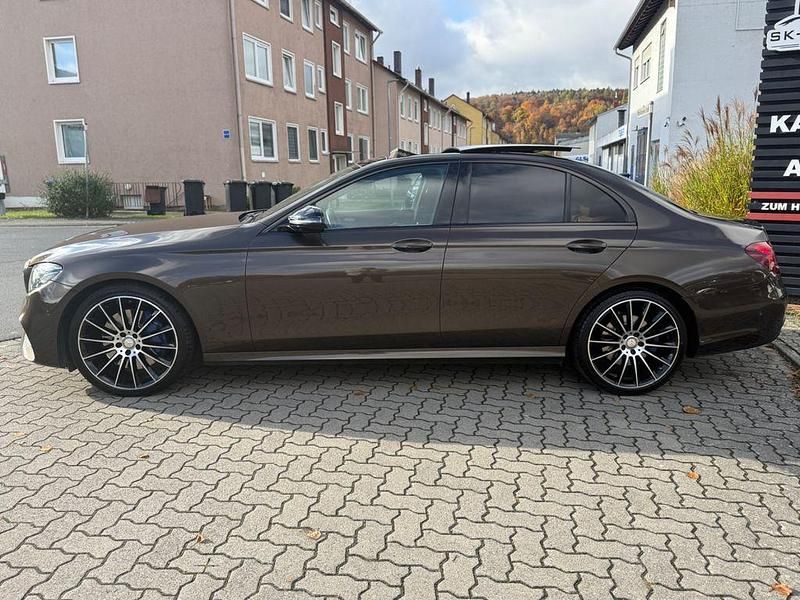 Gebraucht Mercedes E350 AMG 258 PS (189 kW) 2016 Braun Limousine