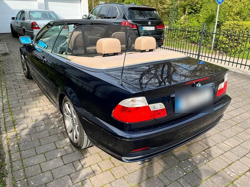 Gebraucht BMW 325 Cabriolet 192 PS (141 kW) 2001 Blau Cabrio