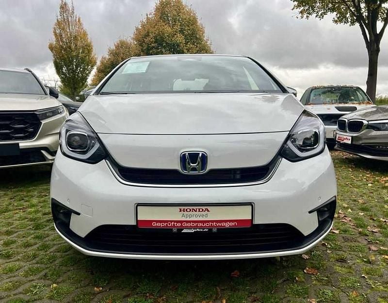 Gebraucht Honda Jazz Executive 98 PS (72 kW) 2023 Platinum white pearl Kleinwagen