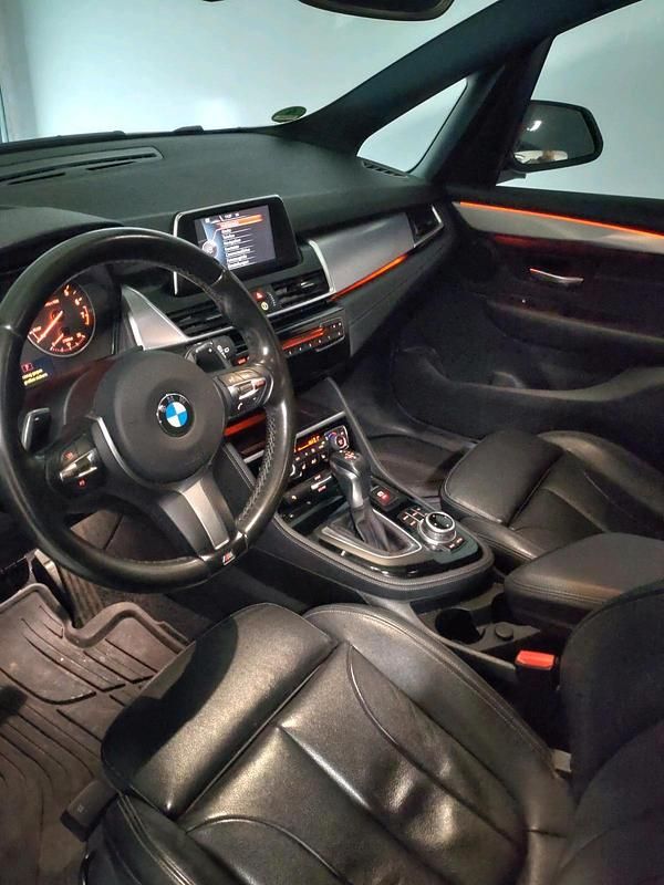 Gebraucht BMW 220 Gran Tourer M Sport 192 PS (141 kW) 2016 Weiß Van / Kleinbus