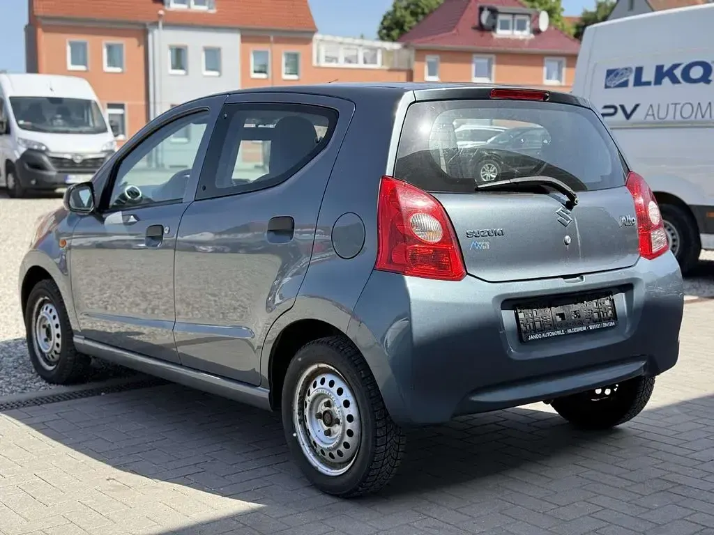Gebraucht Suzuki Alto 68 PS (50 kW) 2012 Grau Kleinwagen