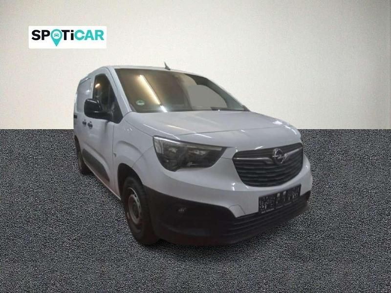 Gebraucht Opel Combo Basis 110 PS (80 kW) 2024 Lackierung weiss icy Van / Kleinbus