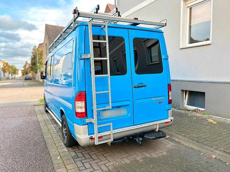 Blau Gebraucht 2005 Mercedes Sprinter Van | 8.250 € (Fairer Preis) - Bild 1/4