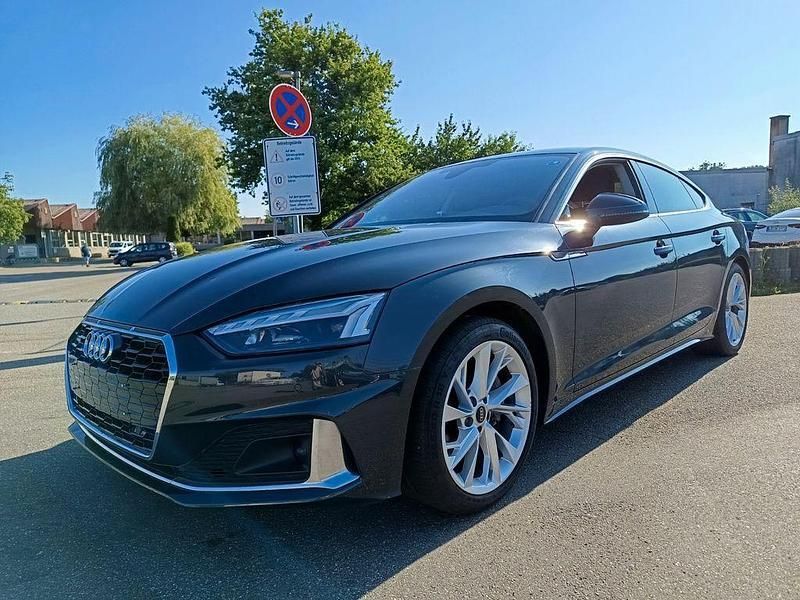 Gebraucht Audi A5 Sportback Advanced 204 PS (150 kW) 2022 Grau Kleinwagen