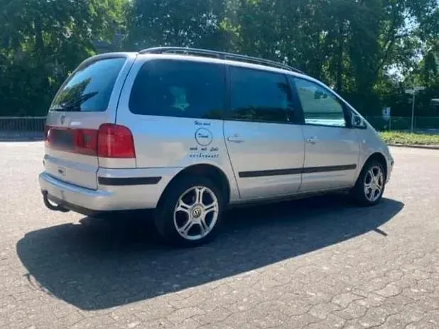 Gebraucht VW Sharan 116 PS (85 kW) 2003 Silber Van / Kleinbus