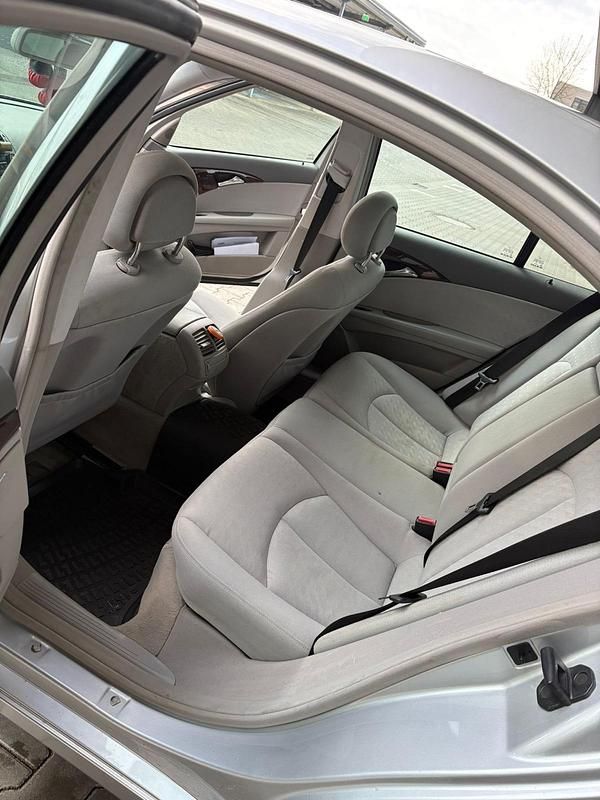 Usata Mercedes 320 2004 Argento Berlina