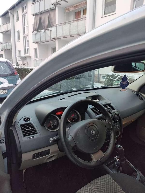 Gebraucht Renault Mégane II Privilege 113 PS (83 kW) 2002 Grau Limousine