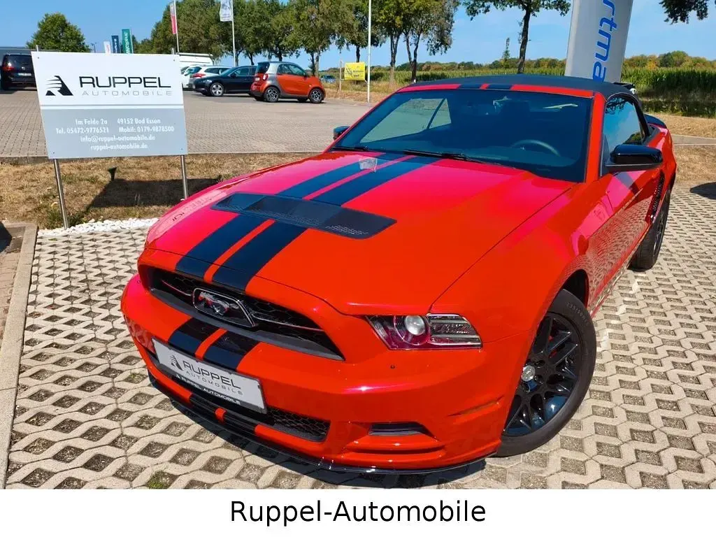 Gebraucht Ford Mustang Premium 305 PS (224 kW) 2013 Rot Cabrio
