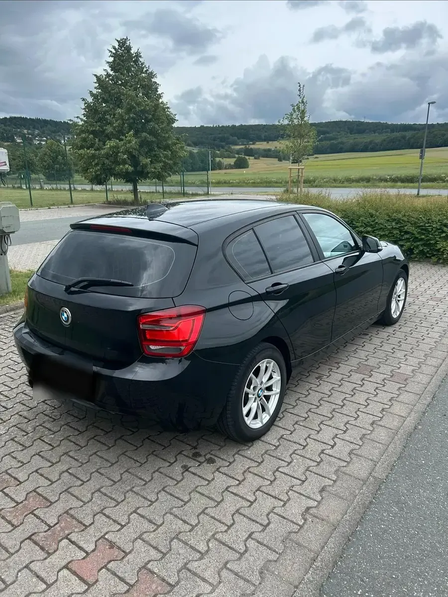 Gebraucht BMW 118 143 PS (105 kW) 2014 Schwarz Kleinwagen