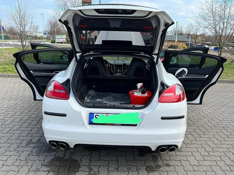 Weiß Gebraucht 2012 Porsche Panamera Limousine | 35.200 € - Bild 1/4