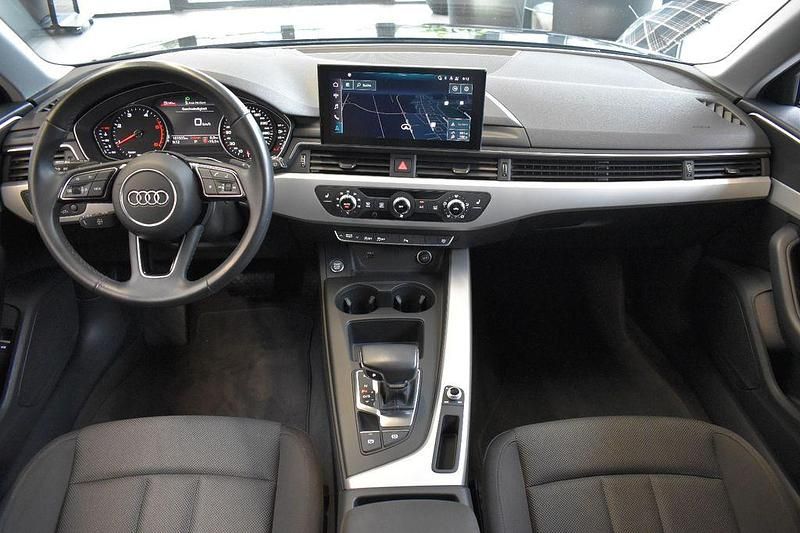 Gebraucht Audi A4 Advanced 163 PS (119 kW) 2021 Grau Kombi