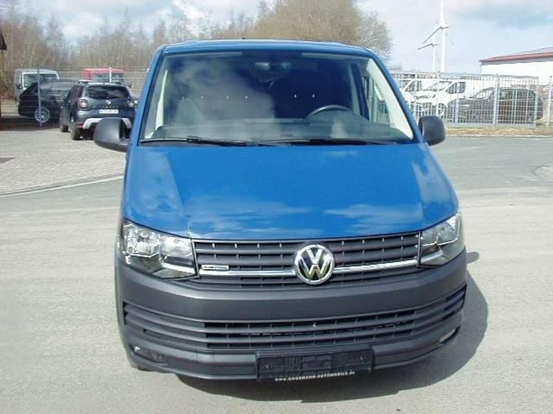 Second-hand VW Transporter 150 CP (110 kW) 2018 Albastru Van