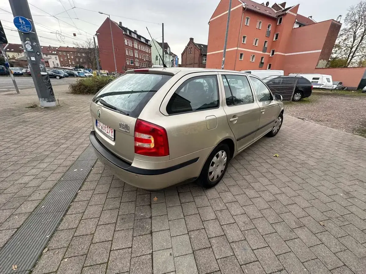 Gebraucht Skoda Octavia Elegance 150 PS (110 kW) 2006 Gold Kombi